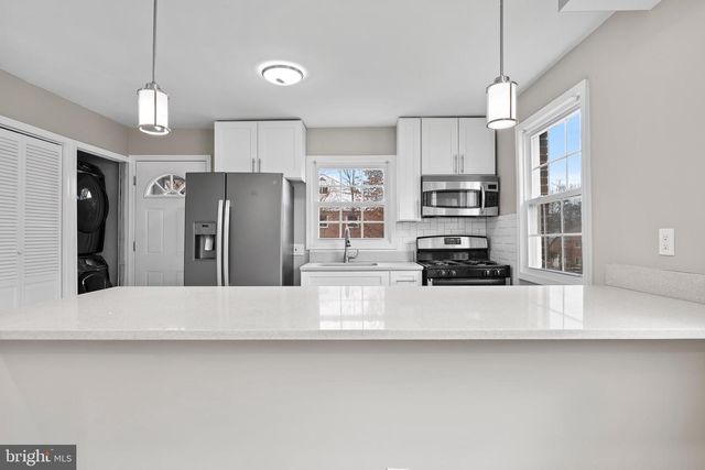 5810 LONGFELLOW ST, Riverdale, MD 20737