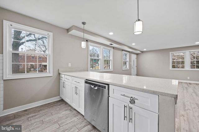 5810 LONGFELLOW ST, Riverdale, MD 20737