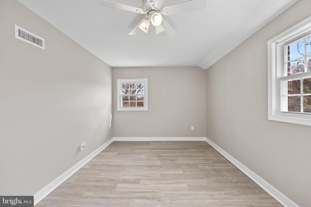 5810 LONGFELLOW ST, Riverdale, MD 20737