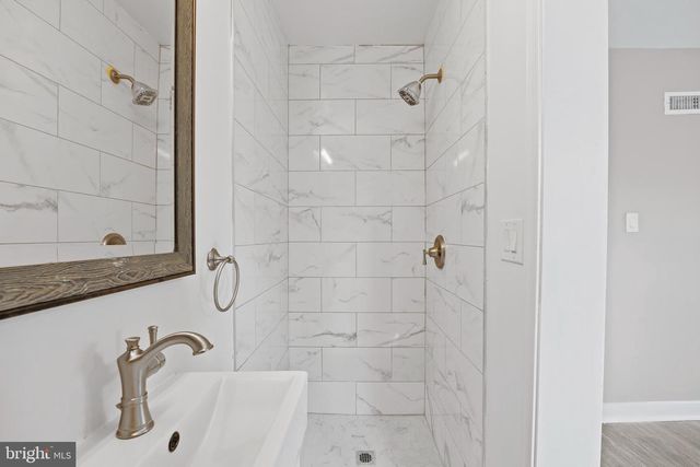 5810 LONGFELLOW ST, Riverdale, MD 20737