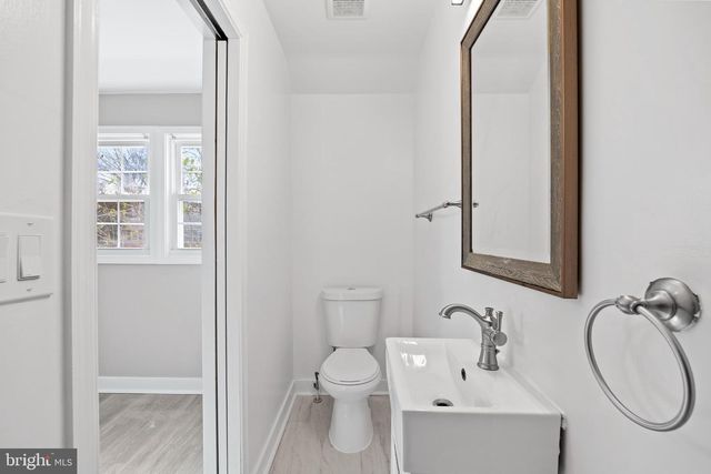 5810 LONGFELLOW ST, Riverdale, MD 20737