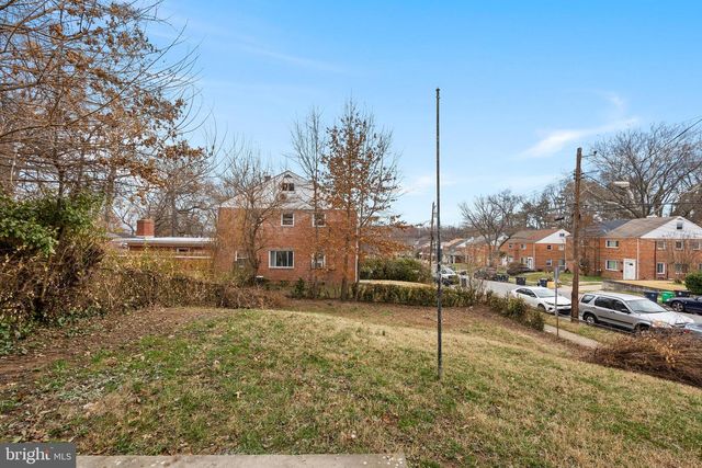 5810 LONGFELLOW ST, Riverdale, MD 20737