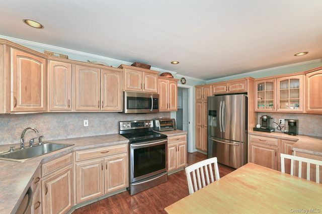 103 Ranch Lane, Levittown, NY 11756