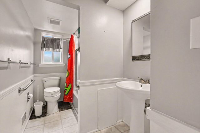 8485 Forrest Drive, Canton, MI 48187