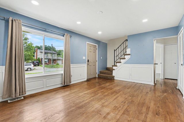 8485 Forrest Drive, Canton, MI 48187