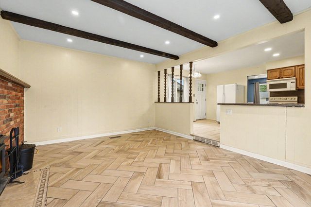 8485 Forrest Drive, Canton, MI 48187