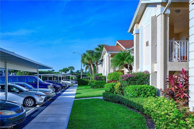 7778 Emerald CIR P104, Naples, FL 34109