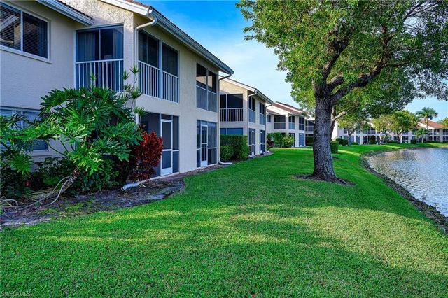 7778 Emerald CIR P104, Naples, FL 34109