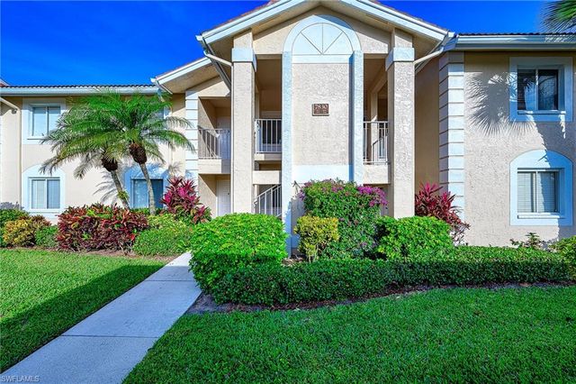 7778 Emerald CIR P104, Naples, FL 34109