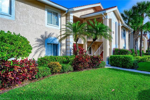 7778 Emerald CIR P104, Naples, FL 34109