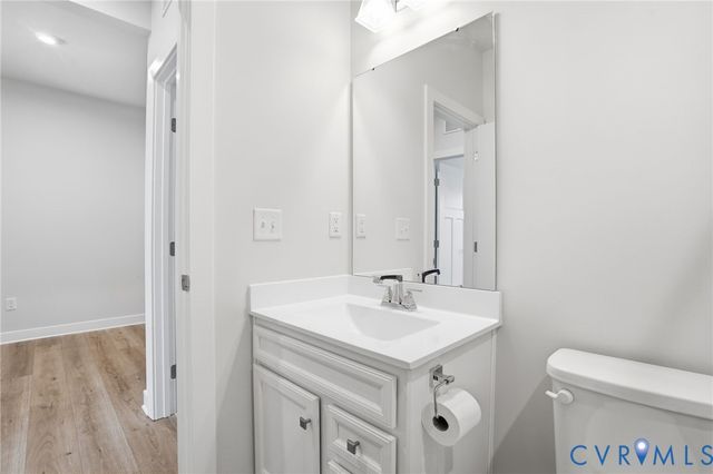 11325 Vulcan Ln, Chester, VA 23831