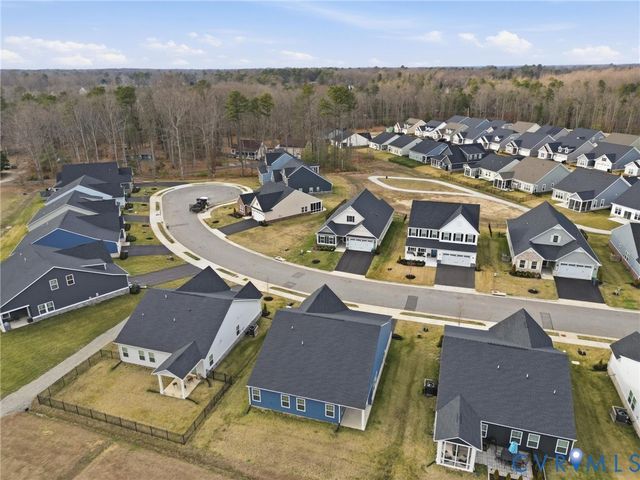 11325 Vulcan Ln, Chester, VA 23831