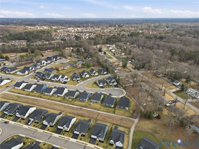 11325 Vulcan Ln, Chester, VA 23831