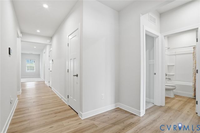 11325 Vulcan Ln, Chester, VA 23831