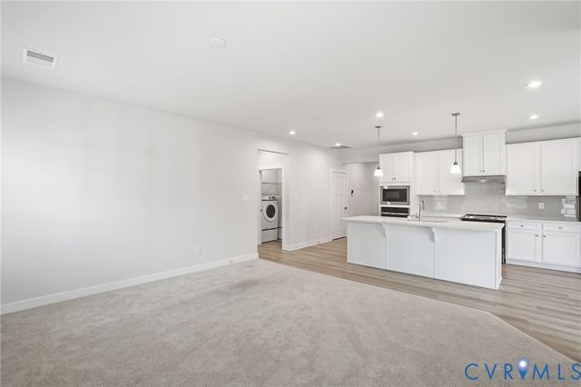 11325 Vulcan Ln, Chester, VA 23831