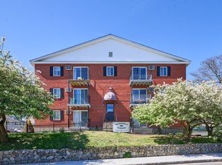56 Edgeworth St 22, Worcester, MA 01605