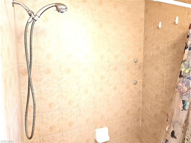 1811 Savona PKWY W, Cape Coral, FL 33914