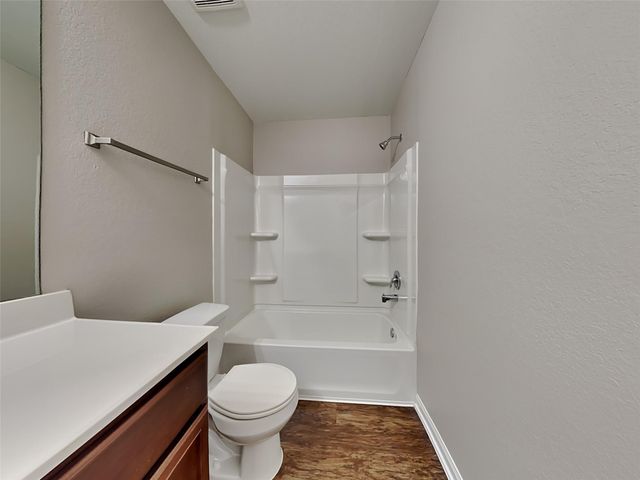 2402 Regatta Lane, Texas City, TX 77568