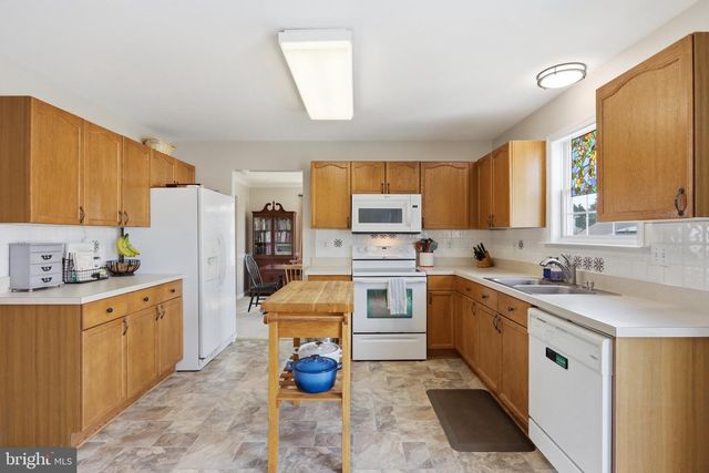52 SOUTHWINDS, Charles Town, WV 25414