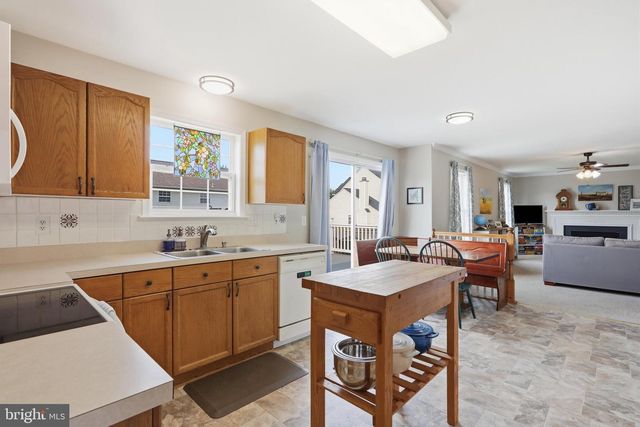 52 SOUTHWINDS, Charles Town, WV 25414