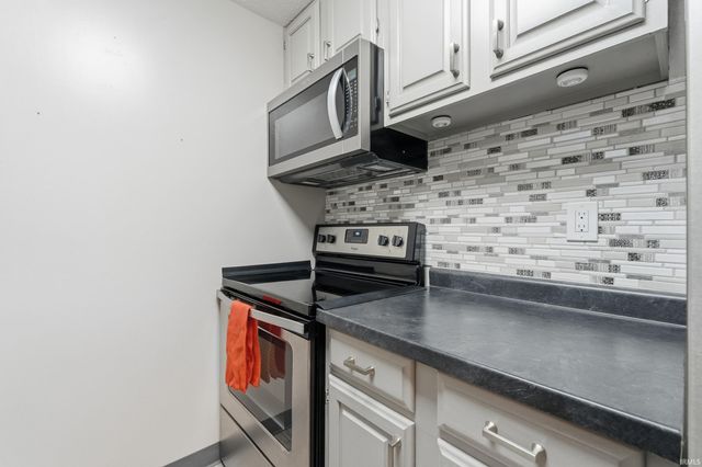 2927 Westbrook Dr Apt B417, Fort Wayne, IN 46805