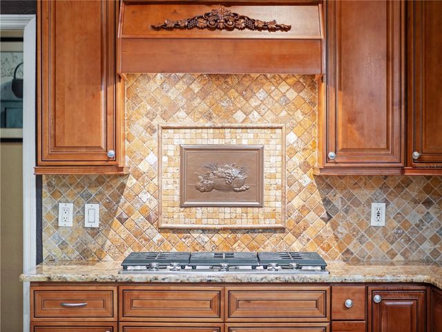 5021 WESLEY DRIVE, Tampa, FL 33647