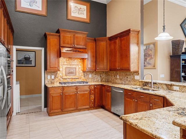 5021 WESLEY DRIVE, Tampa, FL 33647