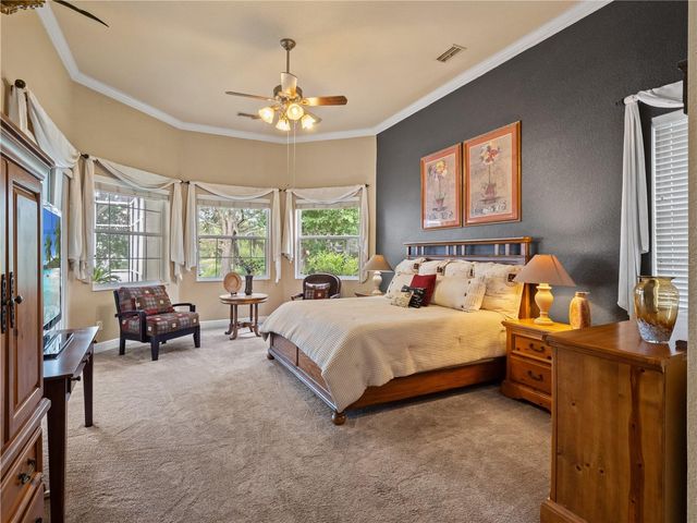 5021 WESLEY DRIVE, Tampa, FL 33647