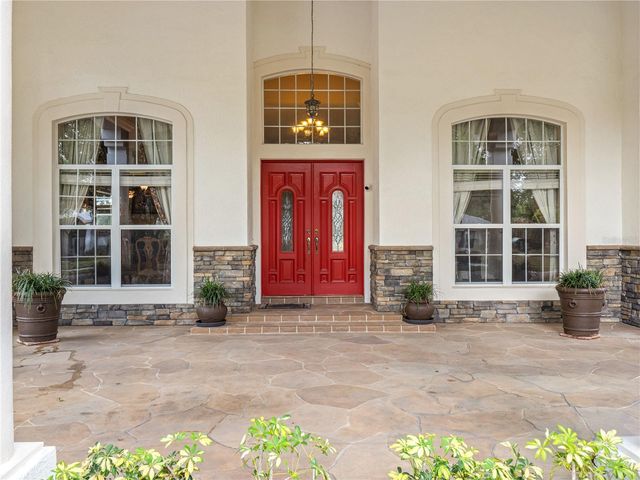 5021 WESLEY DRIVE, Tampa, FL 33647