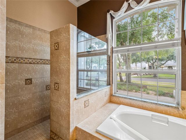 5021 WESLEY DRIVE, Tampa, FL 33647