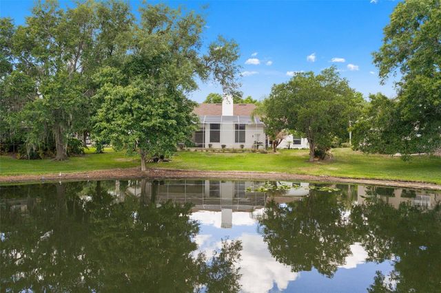 5021 WESLEY DRIVE, Tampa, FL 33647