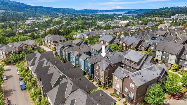364 NE Darby Lane, Issaquah, WA 98029