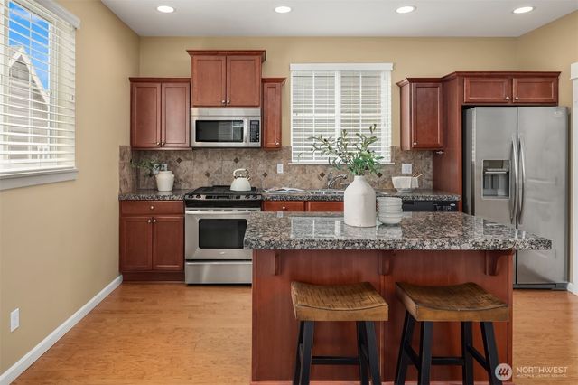 364 NE Darby Lane, Issaquah, WA 98029