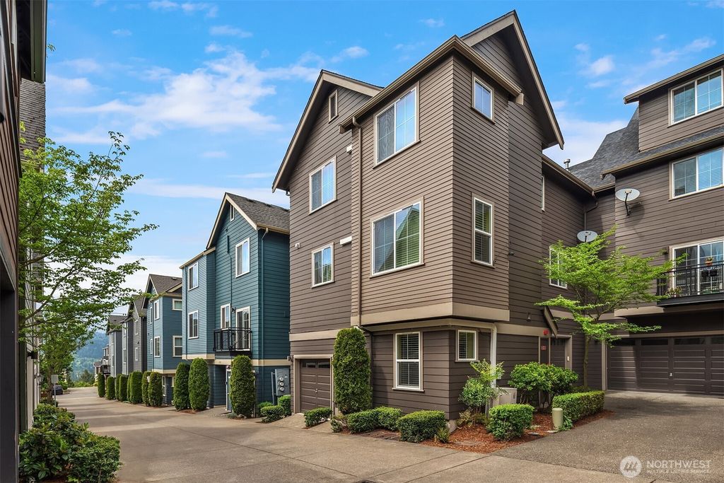 364 NE Darby Lane, Issaquah, WA 98029