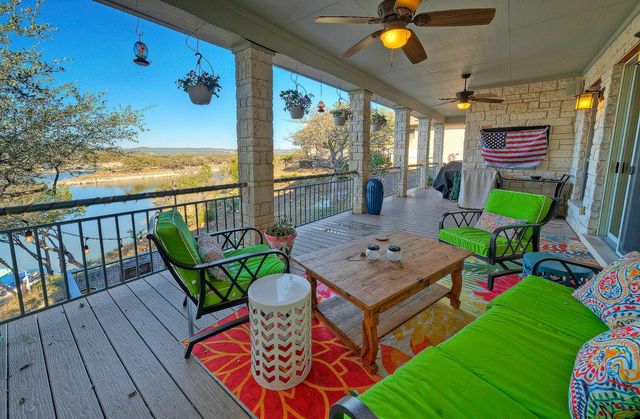 4834 Travis Oaks DR, Marble Falls, TX 78654