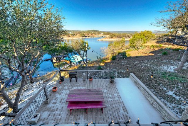 4834 Travis Oaks DR, Marble Falls, TX 78654