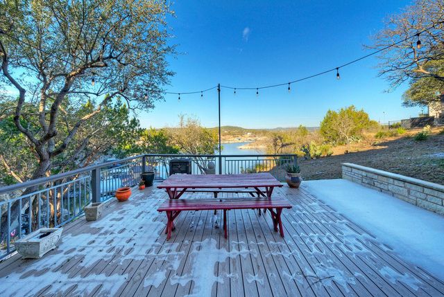 4834 Travis Oaks DR, Marble Falls, TX 78654