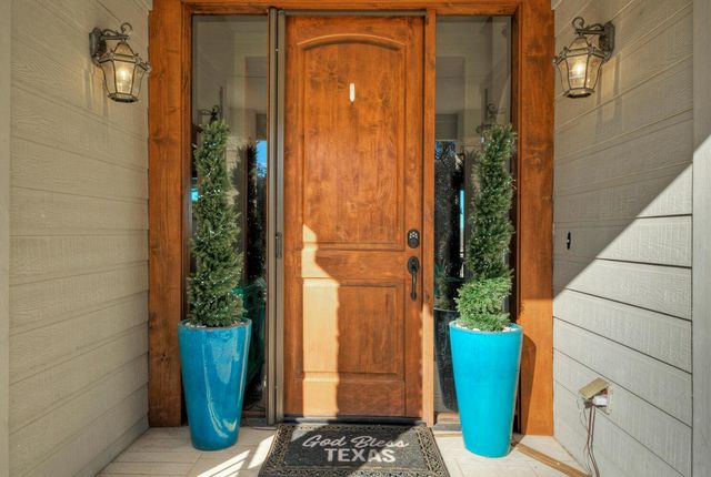 4834 Travis Oaks DR, Marble Falls, TX 78654