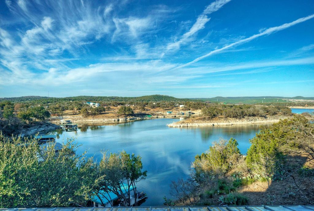 4834 Travis Oaks DR, Marble Falls, TX 78654