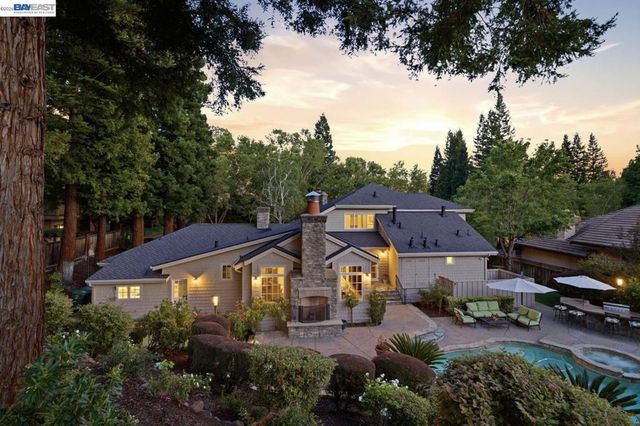 2962 Deer Meadow Dr, Danville, CA 94506