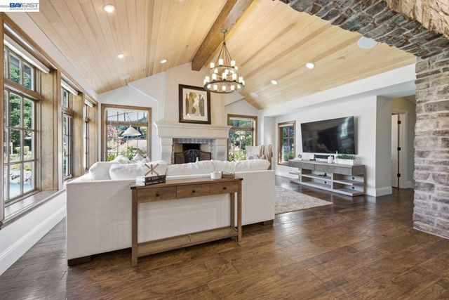 2962 Deer Meadow Dr, Danville, CA 94506