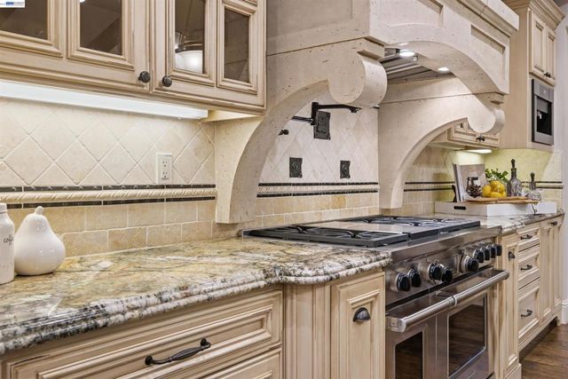 2962 Deer Meadow Dr, Danville, CA 94506