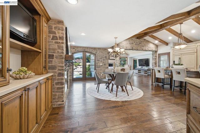 2962 Deer Meadow Dr, Danville, CA 94506