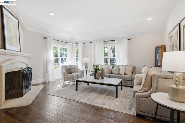2962 Deer Meadow Dr, Danville, CA 94506