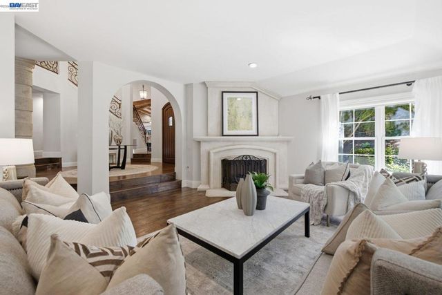 2962 Deer Meadow Dr, Danville, CA 94506