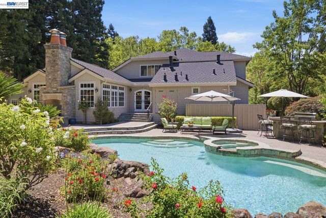 2962 Deer Meadow Dr, Danville, CA 94506