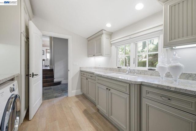 2962 Deer Meadow Dr, Danville, CA 94506