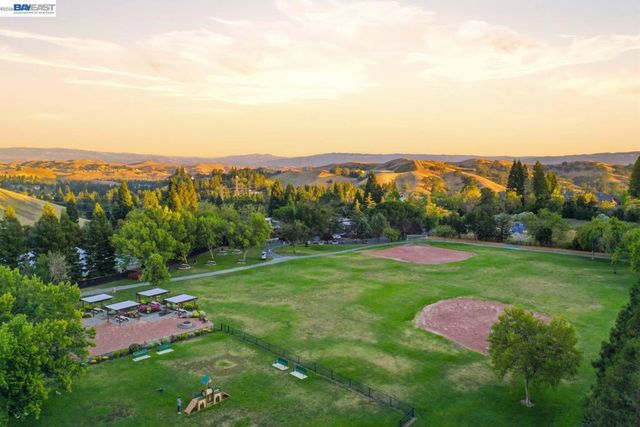 2962 Deer Meadow Dr, Danville, CA 94506