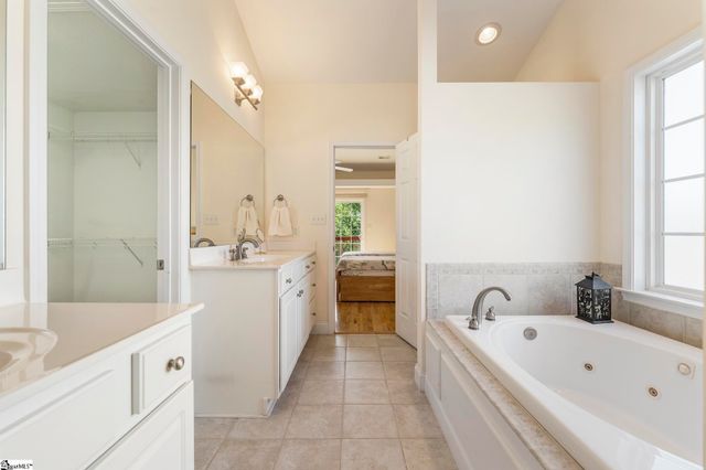 220 Wetland Way, Anderson, SC 29621