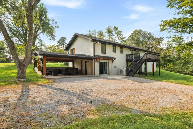 2498 Center Point Rd, Hendersonville, TN 37075
